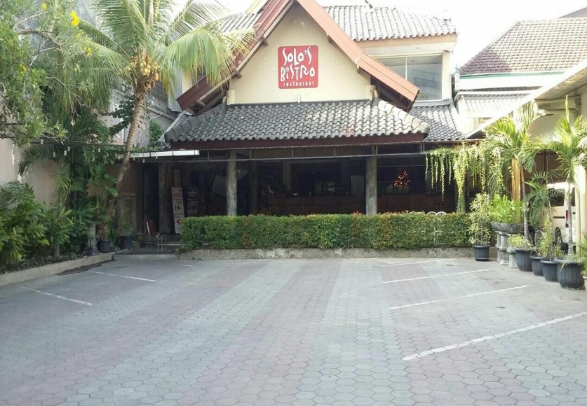 Halaman Parkir